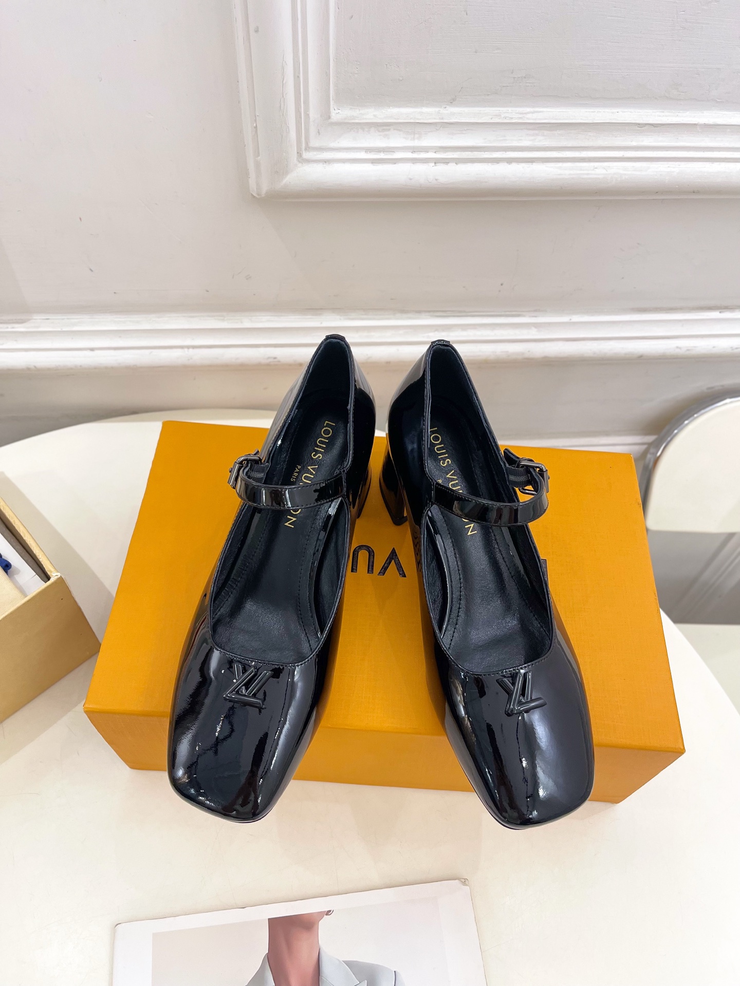 Women's high heels